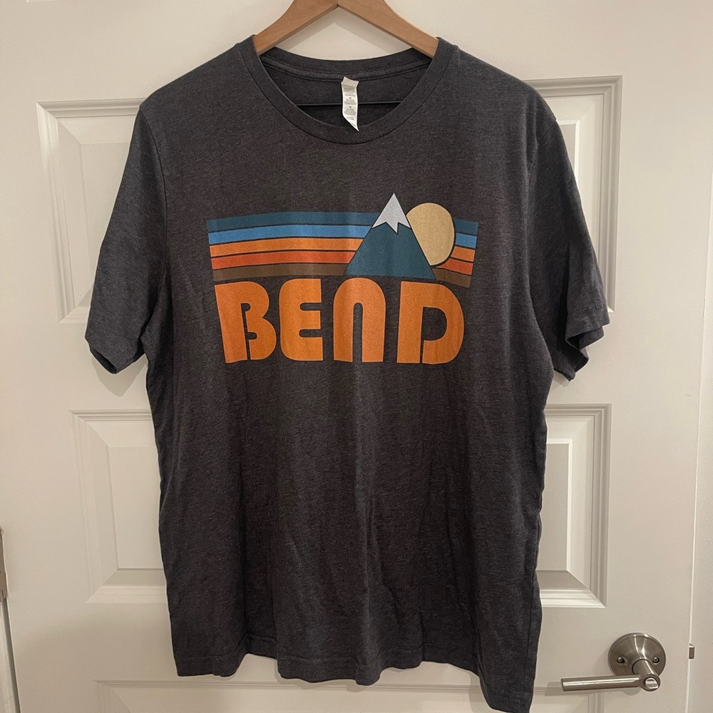 Bend, Oregon Graphic Men's Gray T-Shirt